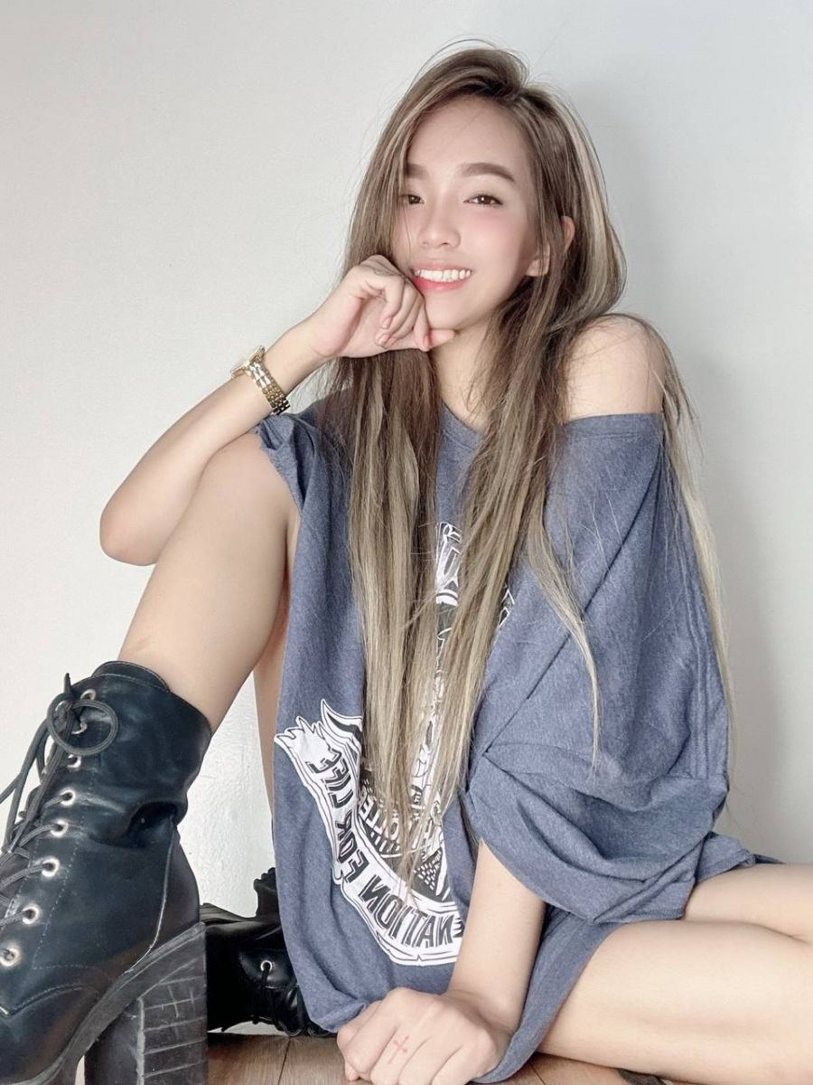 HAILEE Manila Companion Manila Escort Service